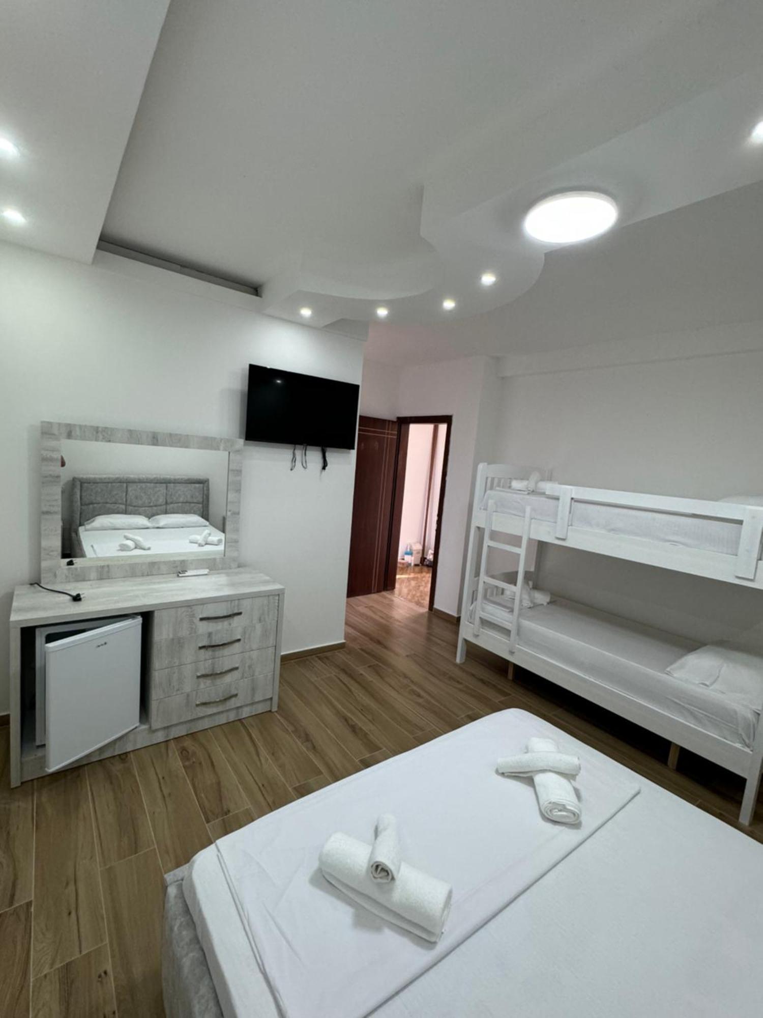 Restorant Hotel Niku Shetaj المظهر الخارجي الصورة